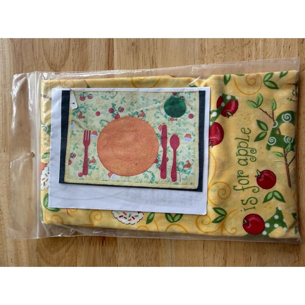 Quilted Placemat Pattern & Fabric Kit